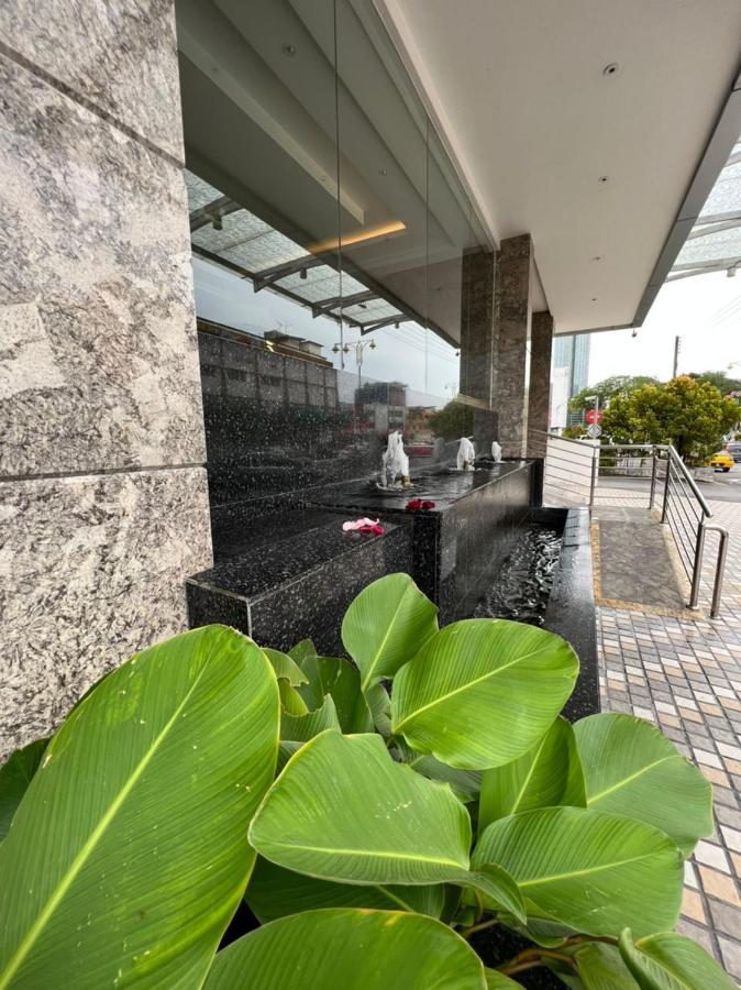 Nova Hotel Miri Exterior photo